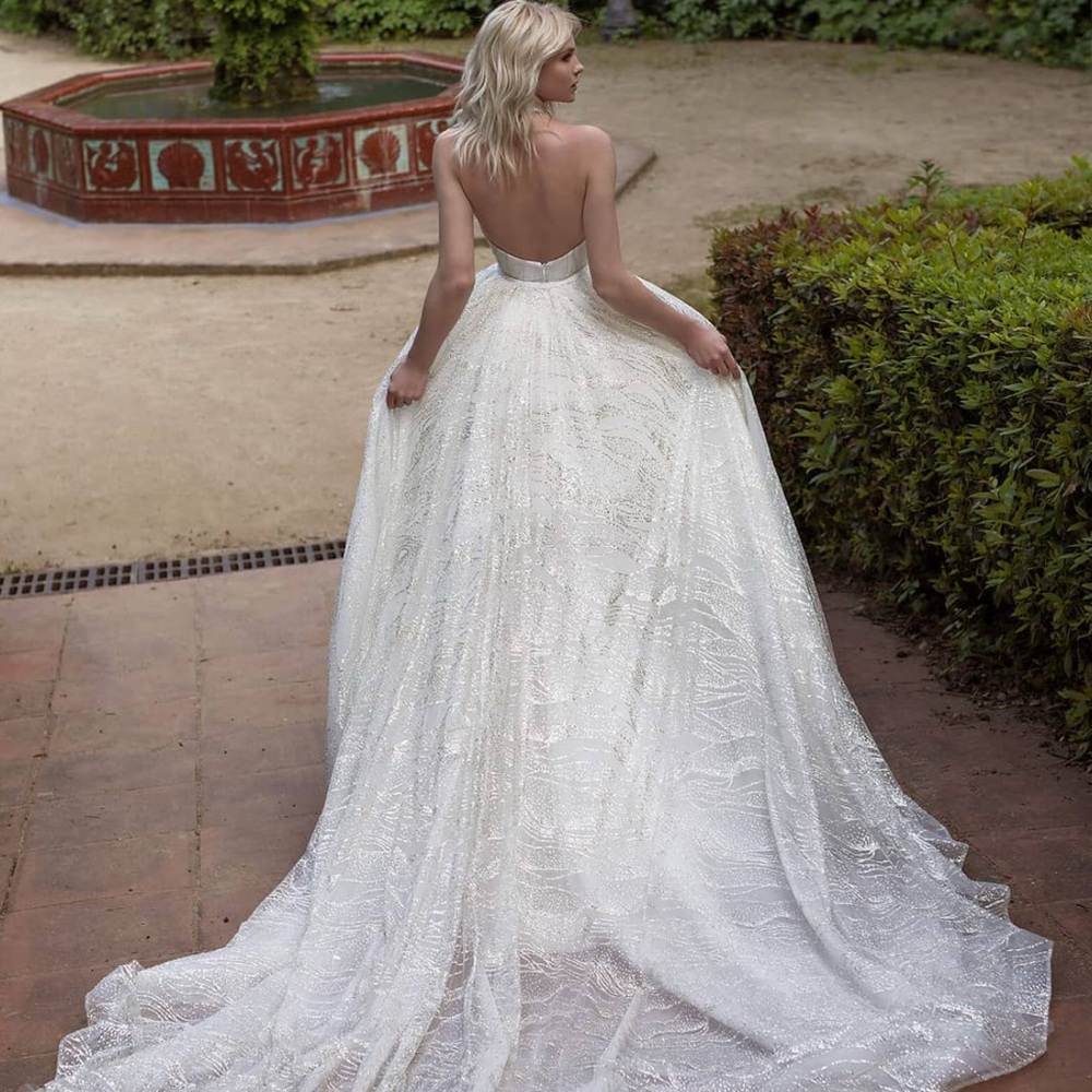 RARE Dovita Bridal Gown, “Laura” Halter-neck Fit & Flare w/ Detachable Overskit
